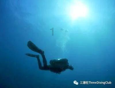 博物馆小偷